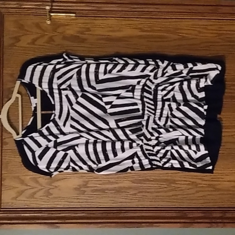 Women's  Relativity Short Sleeve Top